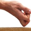 Откуда взялся обычай стучать по дереву «чтоб не сглазить»?